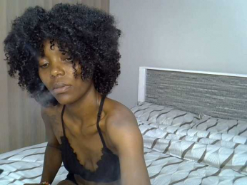 Naughtycara webcam model stream image
