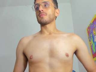 hallewild webcam model stream image