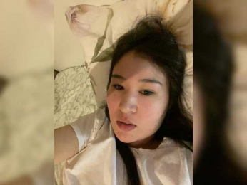 ohyes_ webcam model stream image