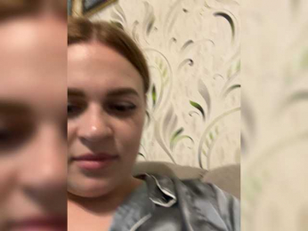 Chattie-Issy webcam model stream image