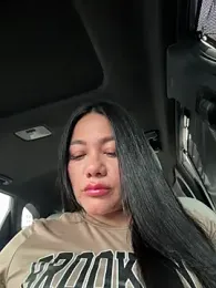 Abril10_ webcam model stream image