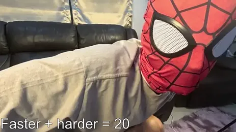 Lunalaely webcam model stream image
