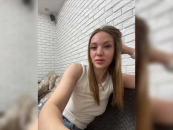 KitFox webcam bongacams model stream image