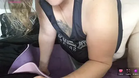 julimonroe webcam model stream image