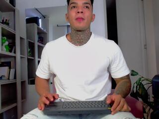 Matius Coslink webcam model stream image
