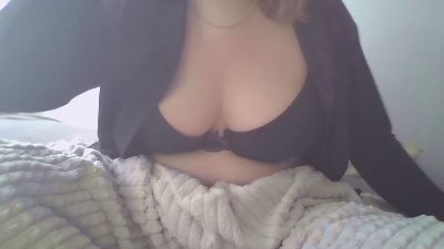 CurvyMaya webcam model stream image