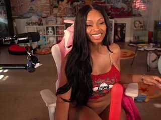lovenzia webcam model stream image