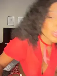 ThickBaddieSA stripchat stream image