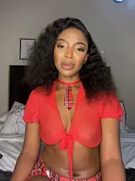 ThickBaddieSA stripchat stream image