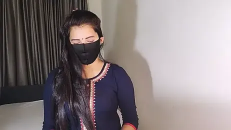 YourLovelyQueen stripchat stream image