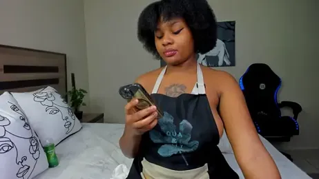 Renee-18 stripchat stream image