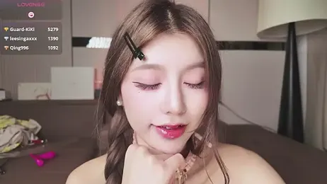 Kiki--2025 stripchat stream image