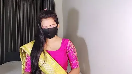 YourLovelyQueen stripchat stream image