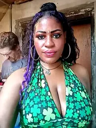 AmazonianMistress stripchat stream image