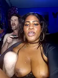 AmazonianMistress stripchat stream image