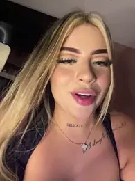 MiaWhitePink_ stripchat stream image