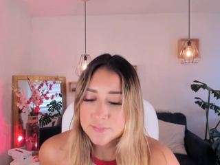 dina-ride camsoda stream image