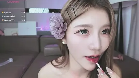 Kiki--2025 stripchat stream image