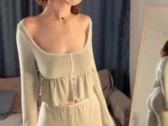 moirebaggs chaturbate stream image