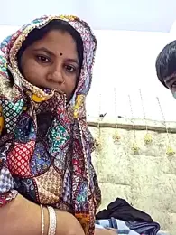 MOM-SUN-COUPLE stripchat stream image