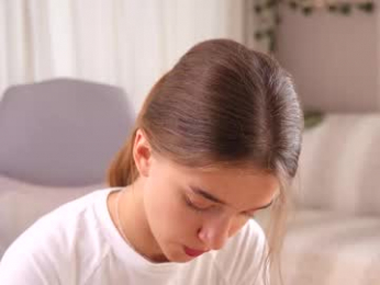 little_poetry chaturbate stream image