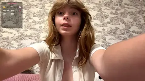 CoralinaEastoy stripchat stream image