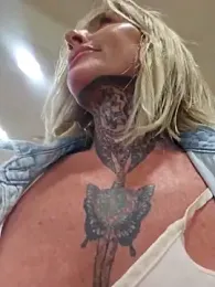 YourMommyBlair stripchat stream image