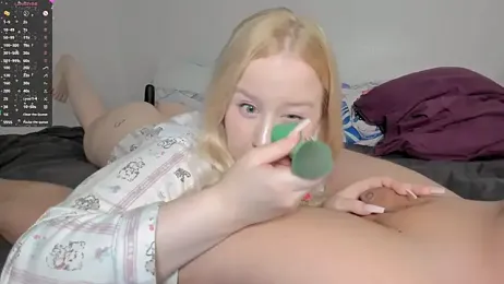 london6a6y stripchat stream image