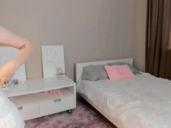 moirebaggs chaturbate stream image