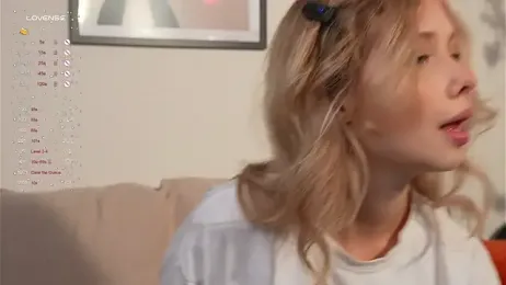 april_blush stripchat stream image