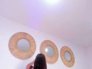 madelanecoote camsoda stream image