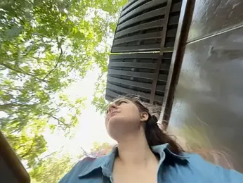 Snowbunnycake_131 stripchat stream image, 15.08.2025 13:30