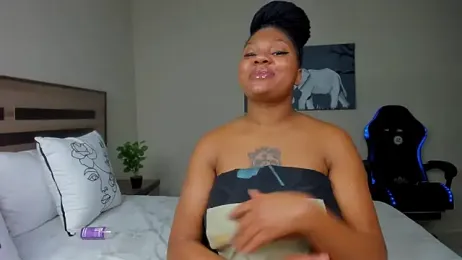 Renee-18 stripchat stream image