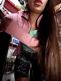 LIZ-06_ stripchat stream image