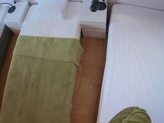 voyeurcam-julmodels-bed-5 camsoda stream image