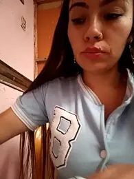 LIZ-06_ stripchat stream image