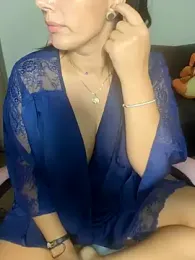 ReiyaRey stripchat stream image