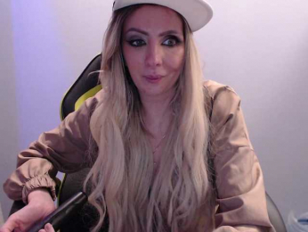 blondalina bongacams stream image