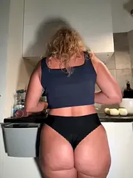 MileySummer stripchat stream image