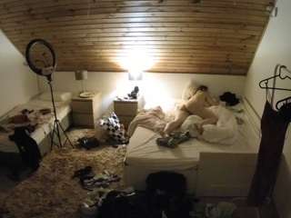 voyeurcam-julmodels-whitebed-2 camsoda stream image