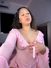 Shara_dreams stripchat stream image