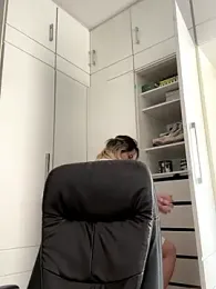 amooraaamoon stripchat stream image