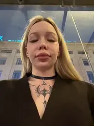 babydolll stripchat stream image