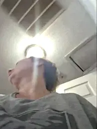 MilfyMrsRobinson stripchat stream image