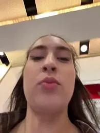 Holly_Play stripchat stream image