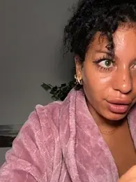 AlyssaHottv_ stripchat stream image