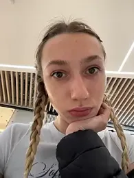 Lia__Love stripchat stream image