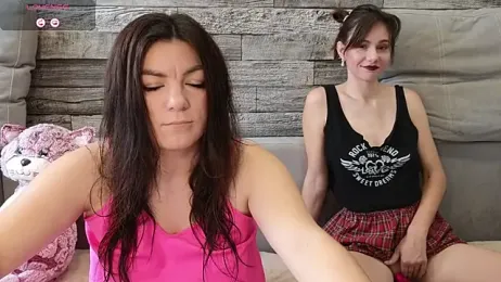 Vika_loves_you stripchat stream image