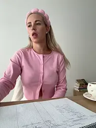 streetdoll stripchat stream image