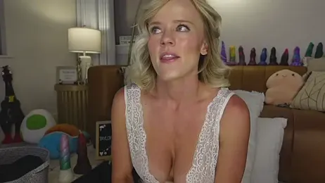 Taylorlove303 stripchat stream image